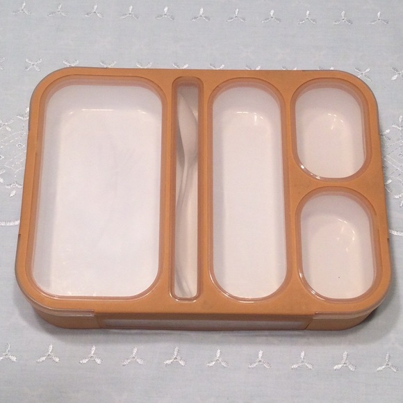 Plus Point Plastic Compartment Tray w/ Five Compartments/One is for Spork - Picture 1 of 7